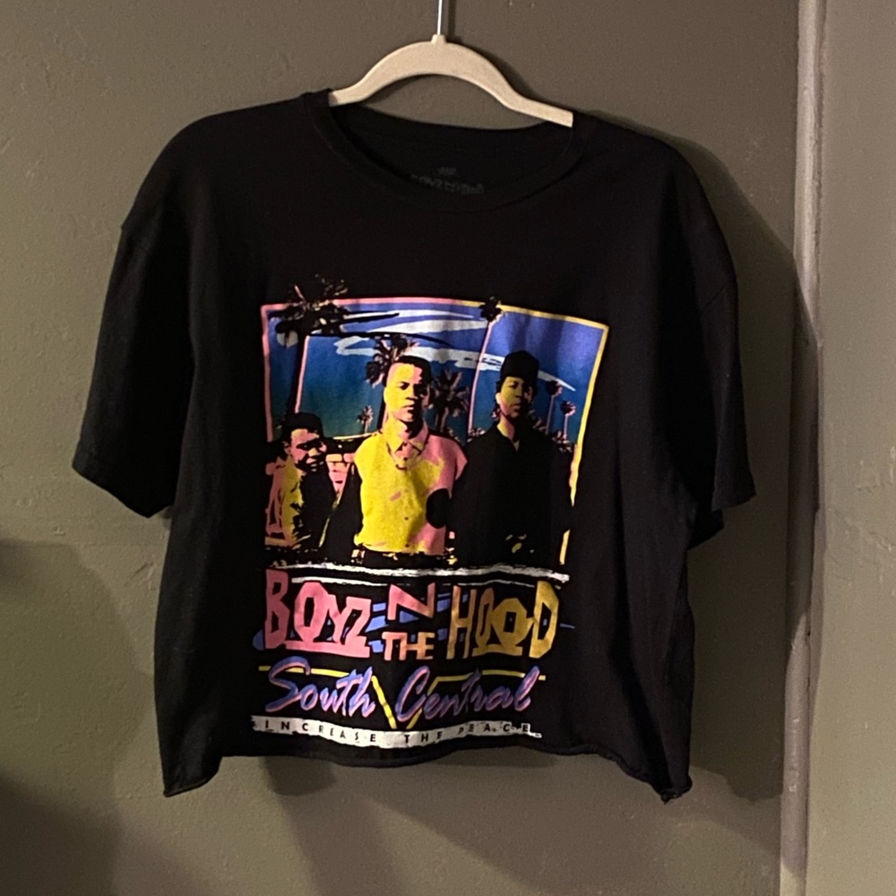 Cropped graphic tee